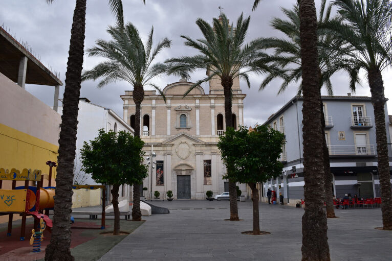 Concurso de proyectos, con intervención de jurado, para la «Reurbanización integral de la plaza del Convent i la Vila y la Plaza Mayor de Carlet»