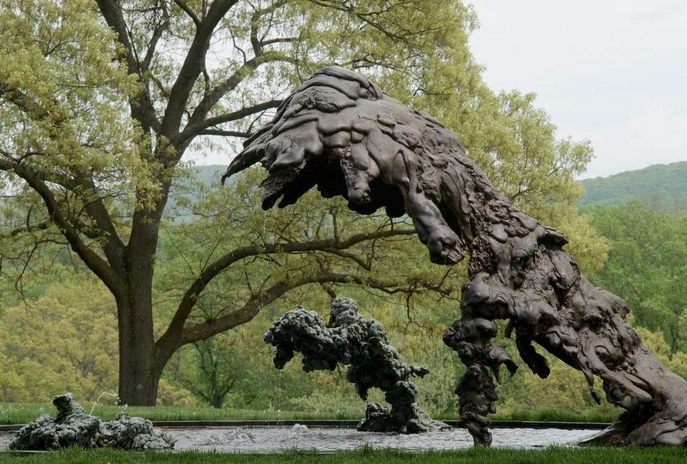 El Jardín de Banca March acoge la obra de Lynda Benglis