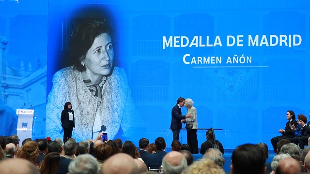 Entrega de la Medalla de Madrid 2024 a Carmen Añón